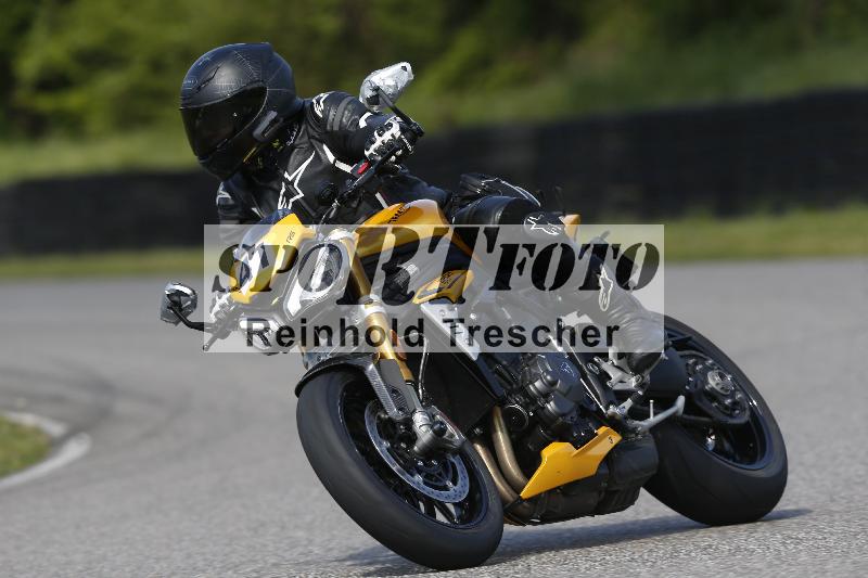 Archiv-2025/09 22.04.2025 Cornu Master School ADR/rot-rouge/41